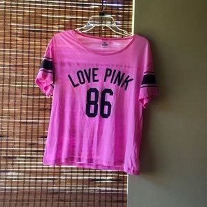 Lightweight VS PINK sporty tee